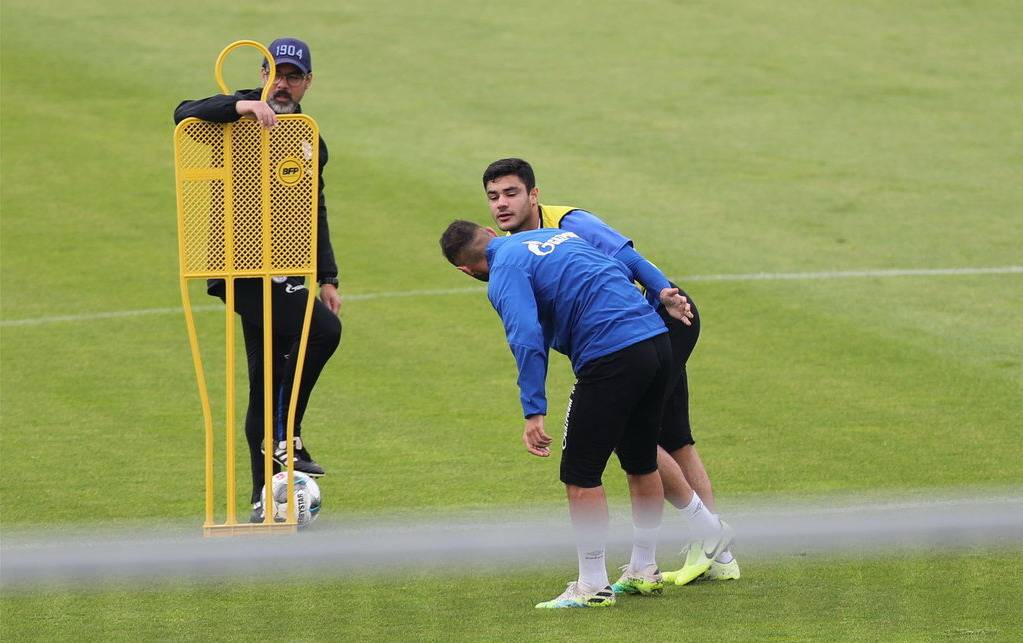 集结日勒沃库森备战亚冠；门线救险细节曝光；引发热议；心理建设被强调(勒沃库森官网)