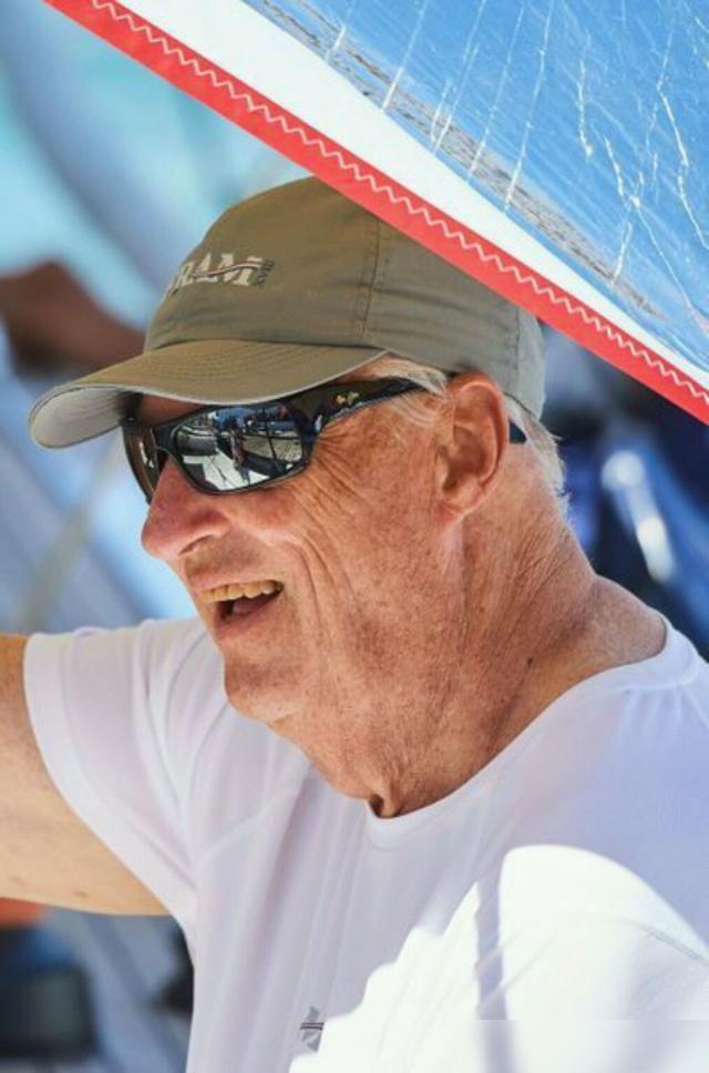 上海久事训练开放日；转会期主帅复盘引欢呼；国王杯在即；更衣室氛围转暖(上海久事2025男篮队员最新名单最新)