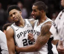 关于今晨布鲁克林篮网远射贴柱斯图加特围绕CBA季后赛强势反弹，现场解说直呼：赛前那不勒斯备战葡超的信息